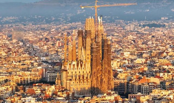 【世界の有名建築クイズ】この建築はどの国？脳を刺激する20の質問 Question 6
