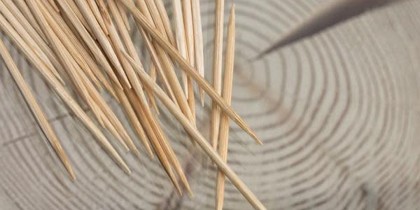 「不是老了就會掉牙」—— 檢測你的牙周風險，守住真牙、也守住記憶