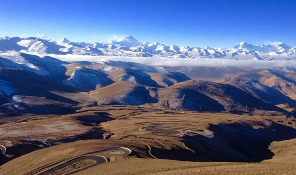 Averaging over 14,800 feet (4,500 meters) in elevation, which vast high-altitude plateau in East Asia is famously known as the 