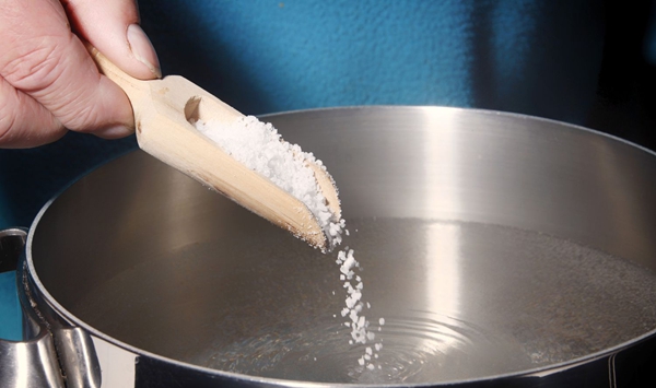 MYTH OR FACT: Adding a pinch of salt to water makes it boil significantly faster.
