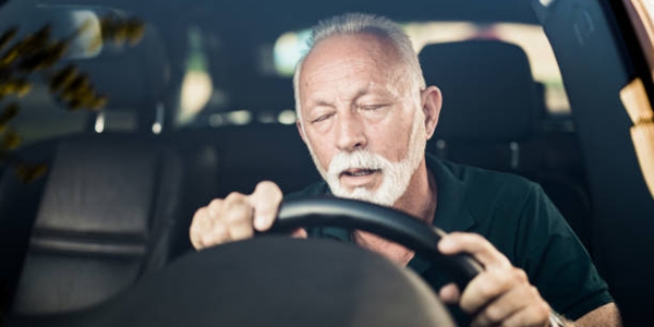 70代から考える運転免許の自主返納｜後悔しない「運転卒業」の始め方