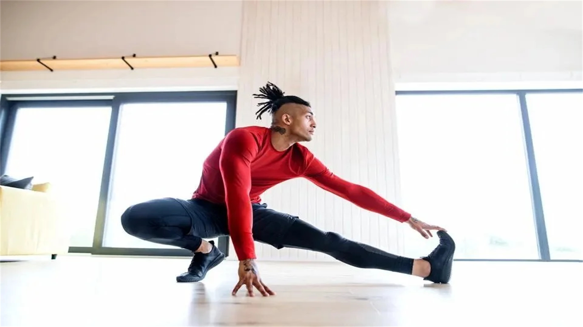 Not Doing These 5 Dynamic Stretches Before Exercise May Be a Waste of Time and May Lead to Injury!