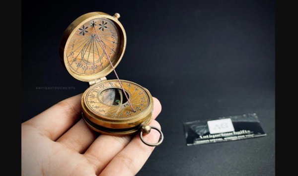 What is this historic timekeeping instrument called?