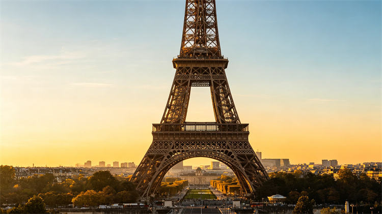 Only 1% of all questions are answered correctly! Landmark Country Prediction Quiz