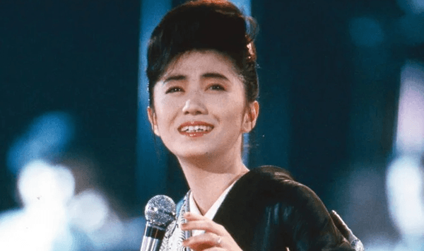【昭和歌謡クイズ】この名曲を歌ったのは誰？脳を刺激する20の質問 Question 7