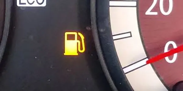 汽車警示燈知識大挑戰：20 題儀表燈號測驗，不認識小心吃大虧！